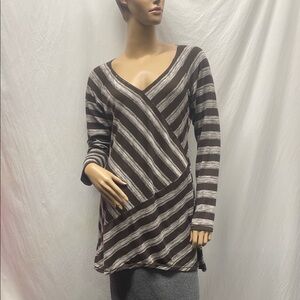 Studio M Striped Brown & White Women's V-Neck Long Sleeves Top